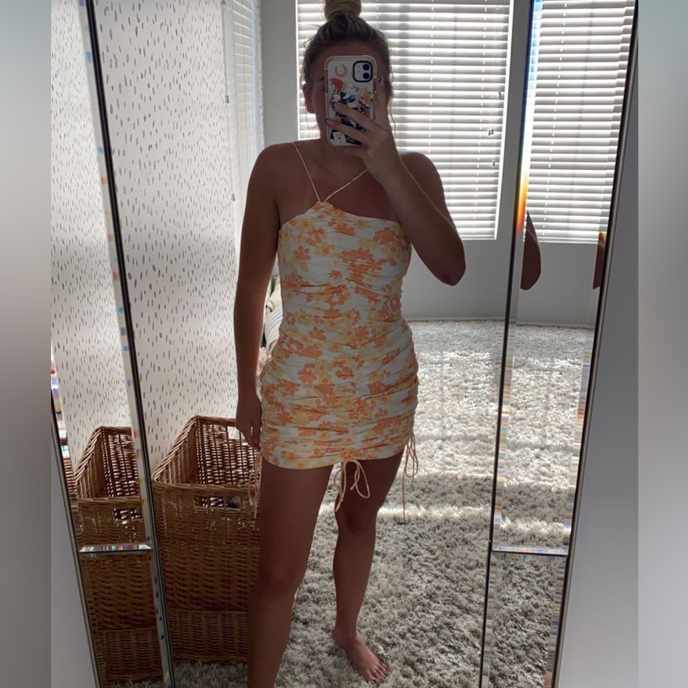 super super cute white and orange flower dress!!!